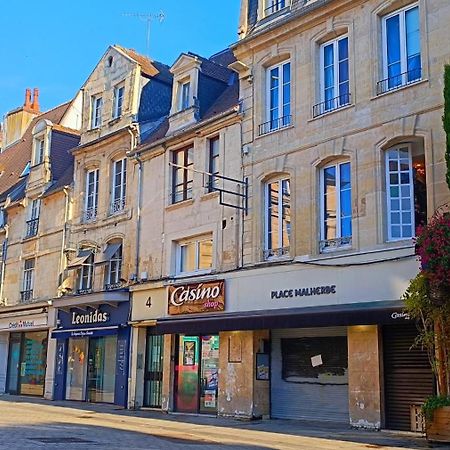 Elegant Studio En Hypercentre Dans Le Quartier Historique Anime Avec Parking Gratuit Caen Bagian luar foto