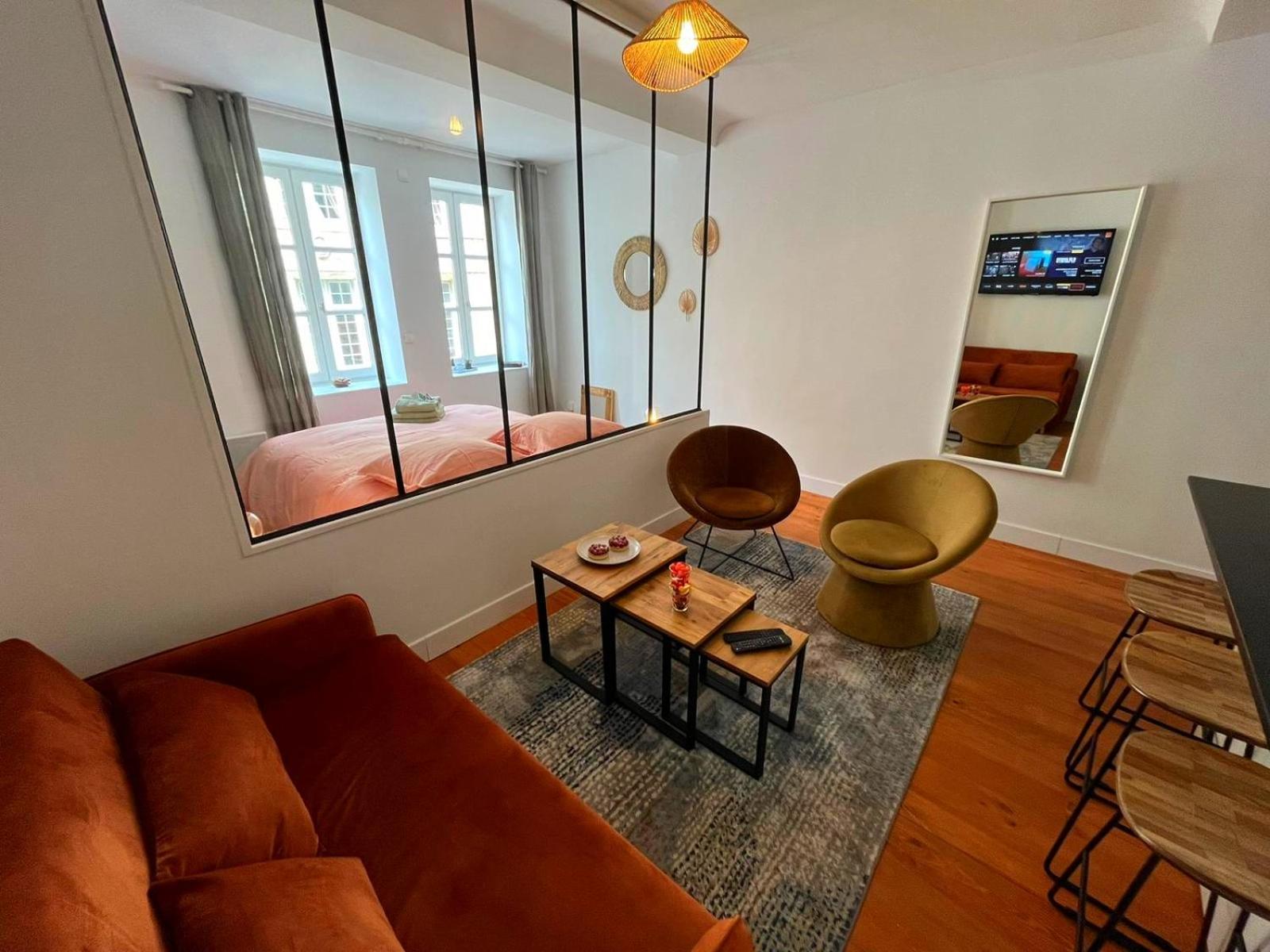 Elegant Studio En Hypercentre Dans Le Quartier Historique Anime Avec Parking Gratuit Caen Bagian luar foto